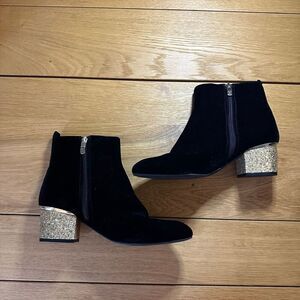 NWOT Liz Claiborne Gina Glitter ankle boots 7.5